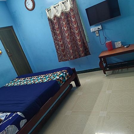 Blue Waves Homestay 퐁디셰리 외부 사진