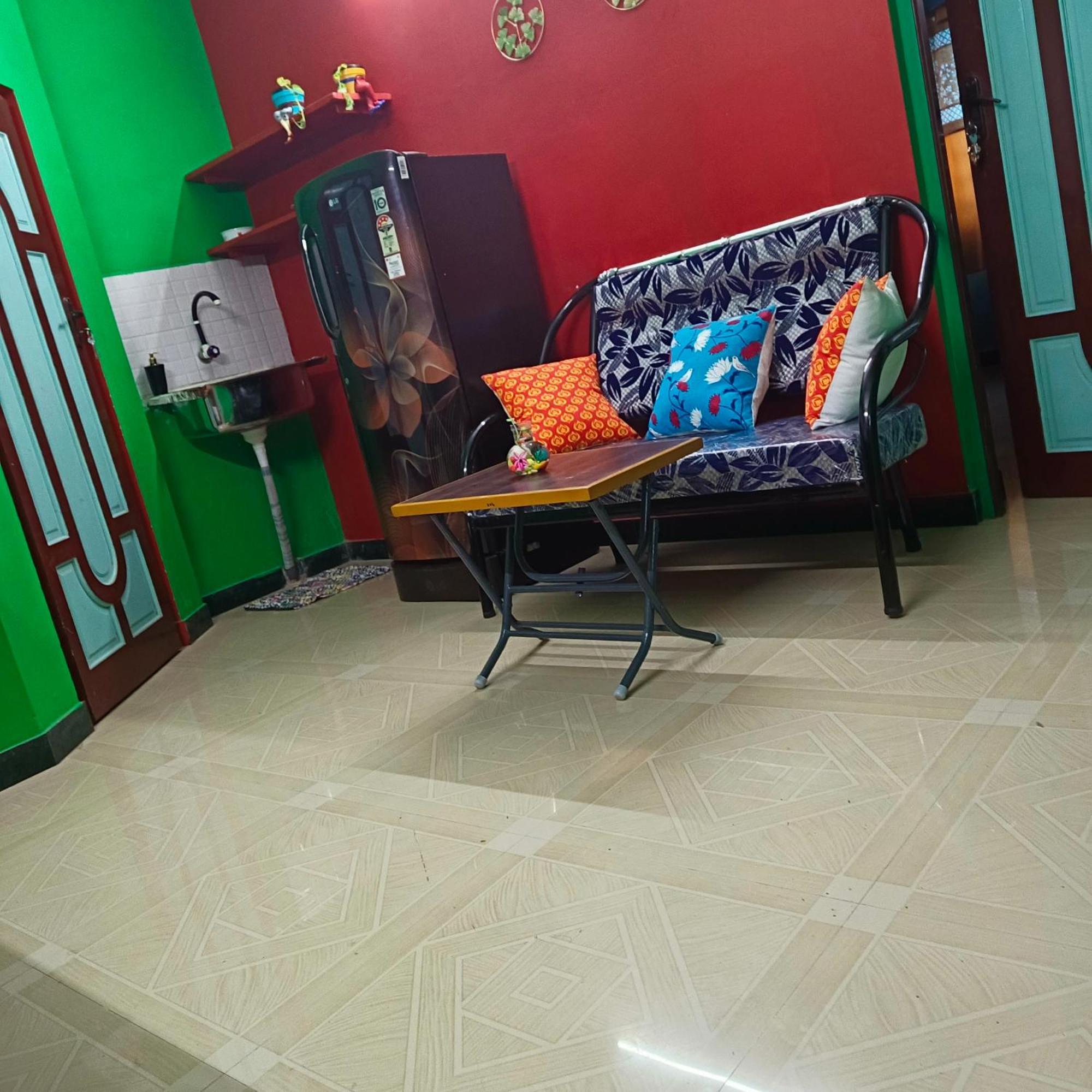 Blue Waves Homestay 퐁디셰리 외부 사진