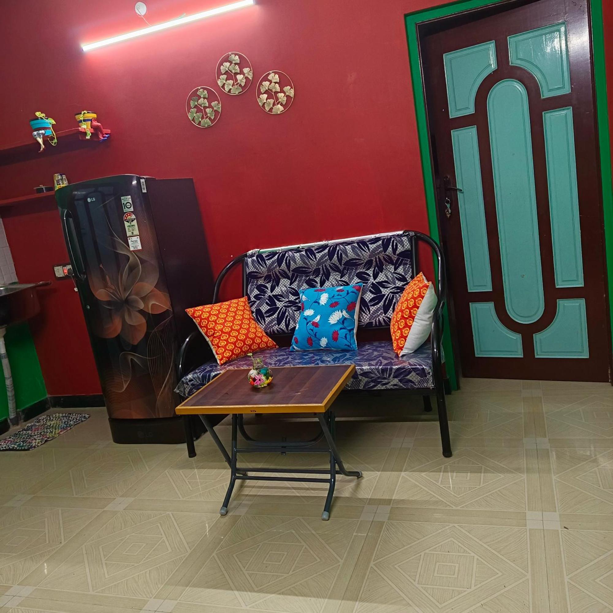 Blue Waves Homestay 퐁디셰리 외부 사진