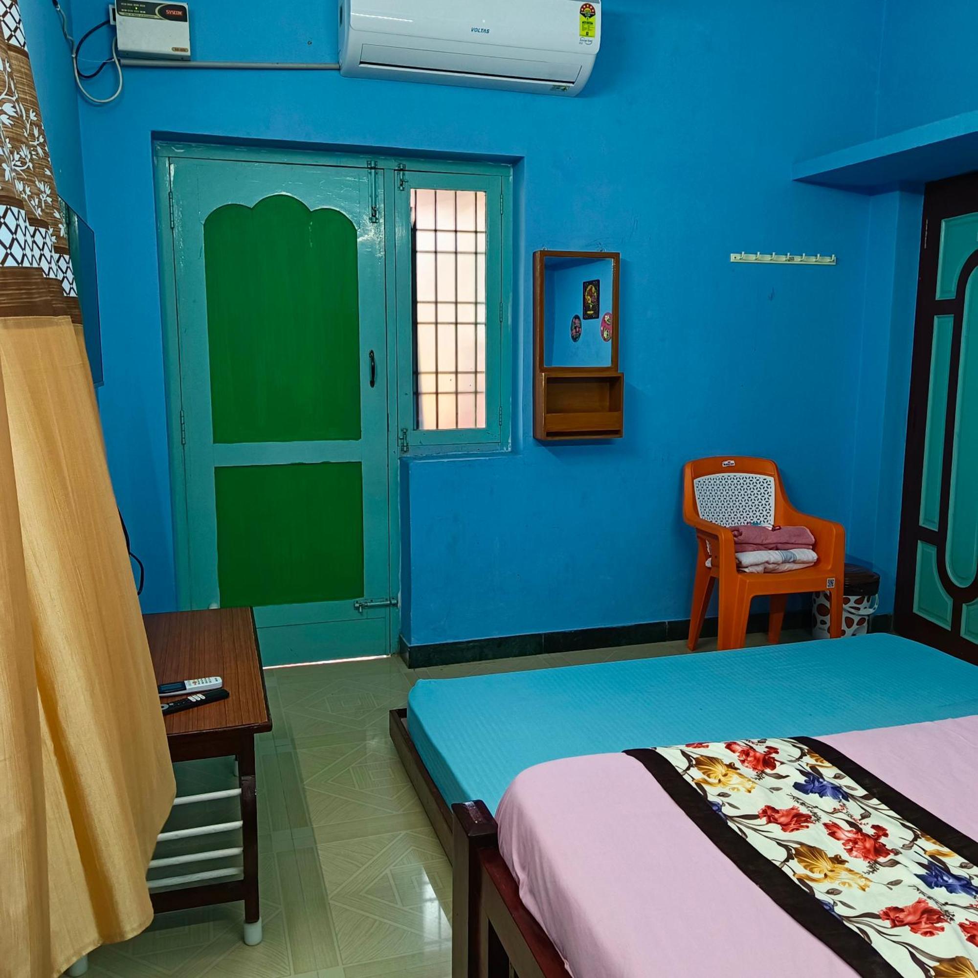 Blue Waves Homestay 퐁디셰리 외부 사진