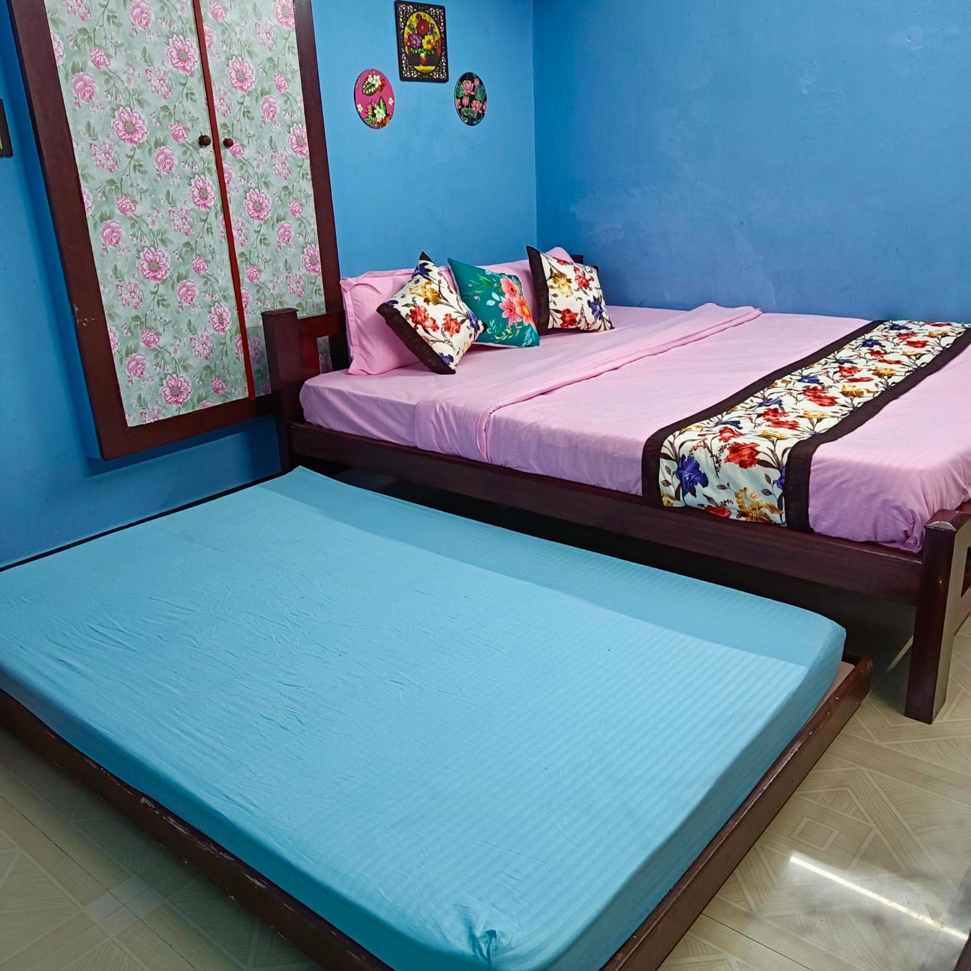 Blue Waves Homestay 퐁디셰리 외부 사진