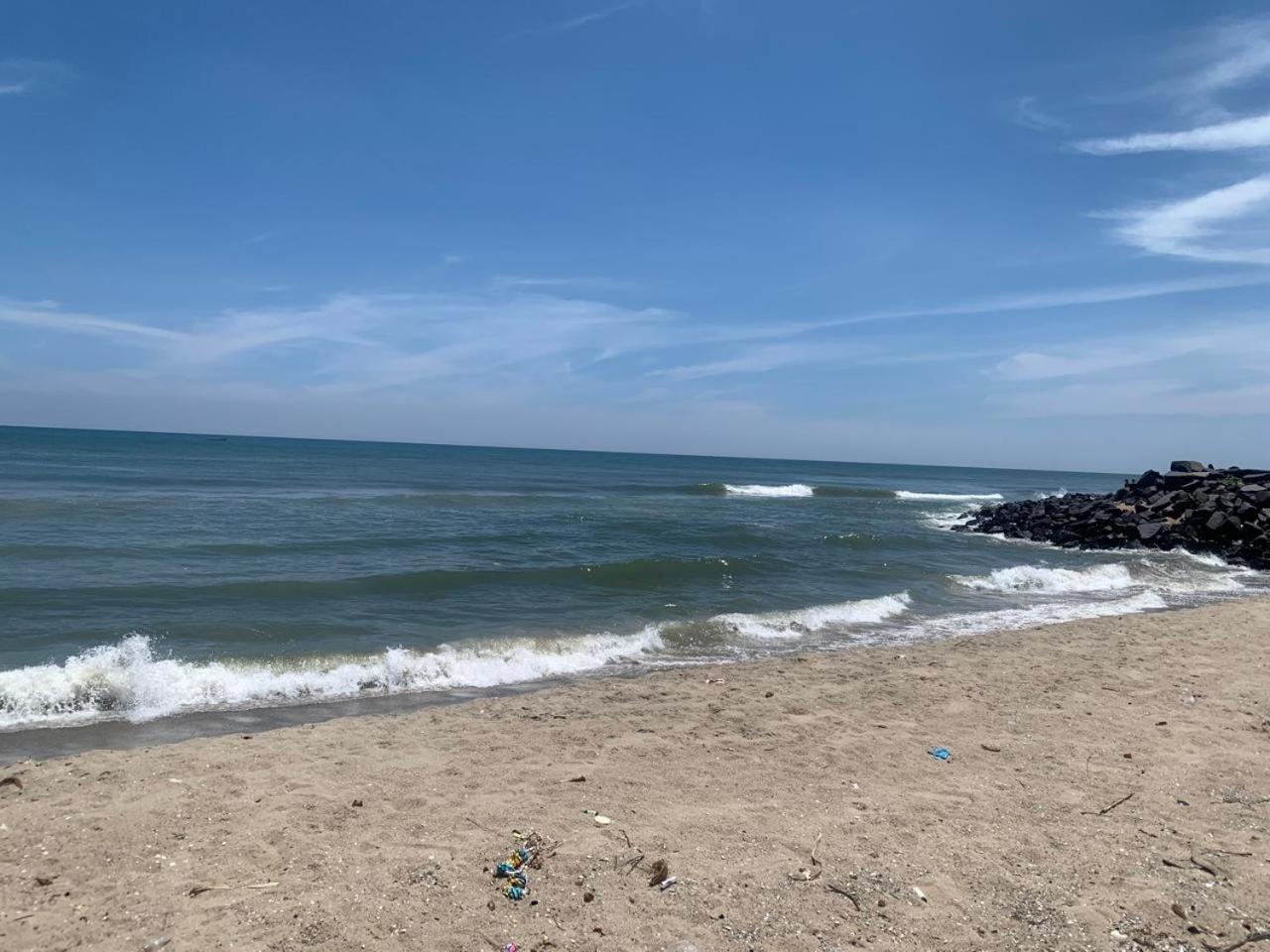 Blue Waves Homestay 퐁디셰리 외부 사진