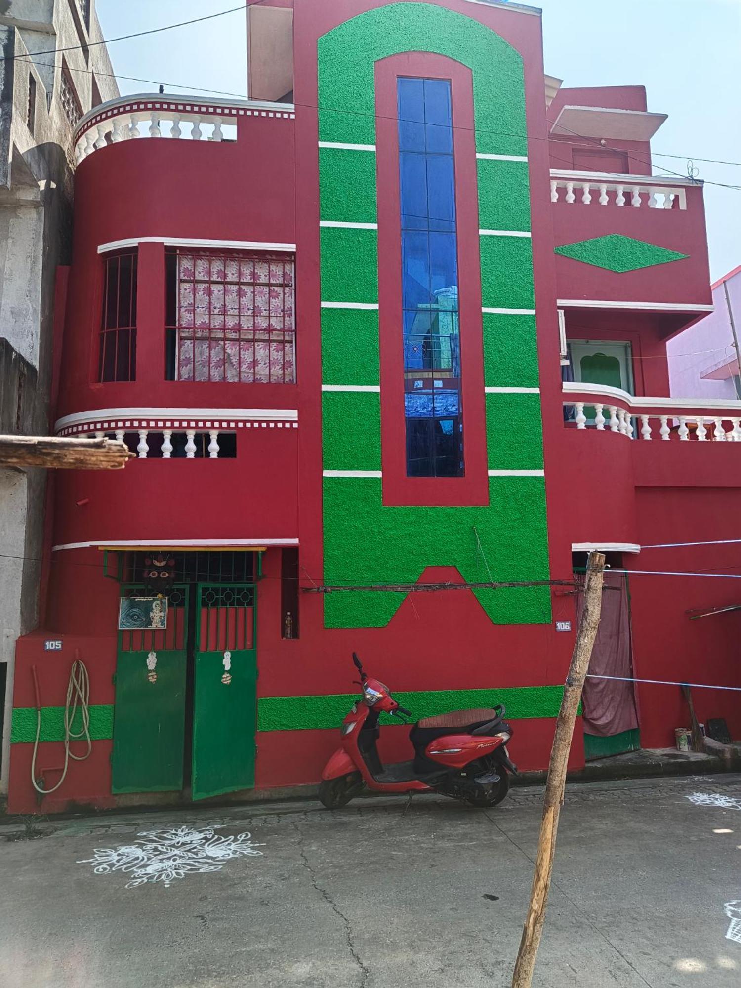 Blue Waves Homestay 퐁디셰리 외부 사진